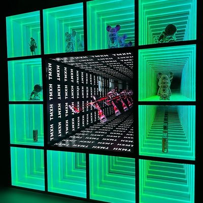 2024 パーソナライズされた厚さ アクリルLED 深淵鏡ディスプレイケース