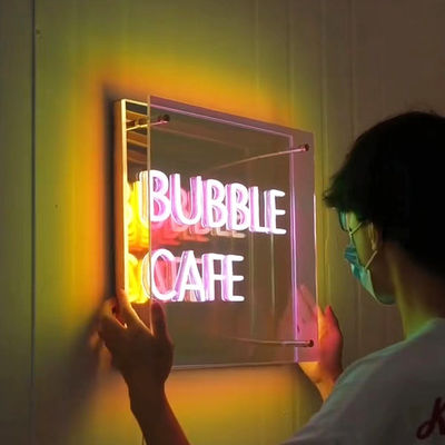 カスタマイズできる色 3D LED インフィニティ効果 ミラーライト グラス素材のネオンサイン