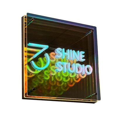 カスタマイズされたインフィニティミラー 簡単にインストールするためのLED文字 トラックチャンネル文字