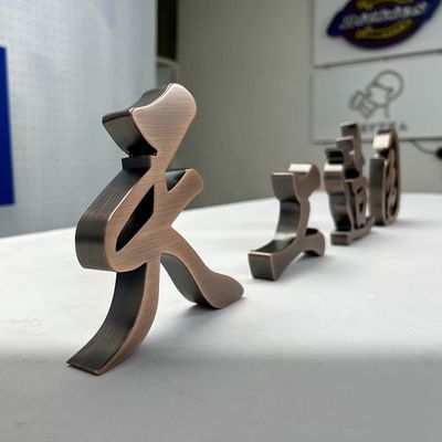 販売 明るい輝く文字 プラスチックLEDサイン カスタマイズされたサイズ