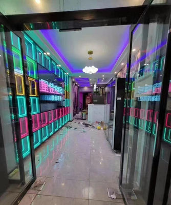 LED ストライプ 光源 3D ホログラム マジック インフィニティ ミラー ライト ボックスのカスタムデザイン