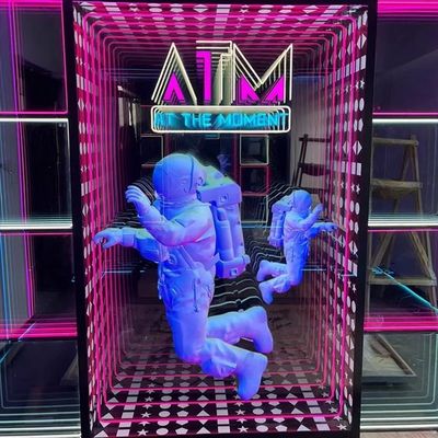 カスタマイズされたRGBアクリル鏡プレート ネオンライト 文字文字 無制限の鏡 電子サイン