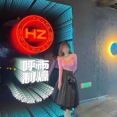 カスタマイズされたRGBアクリル鏡プレート ネオンライト 文字文字 無制限の鏡 電子サイン